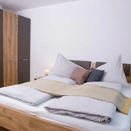 Oberschartlhof アパート フラッハウ